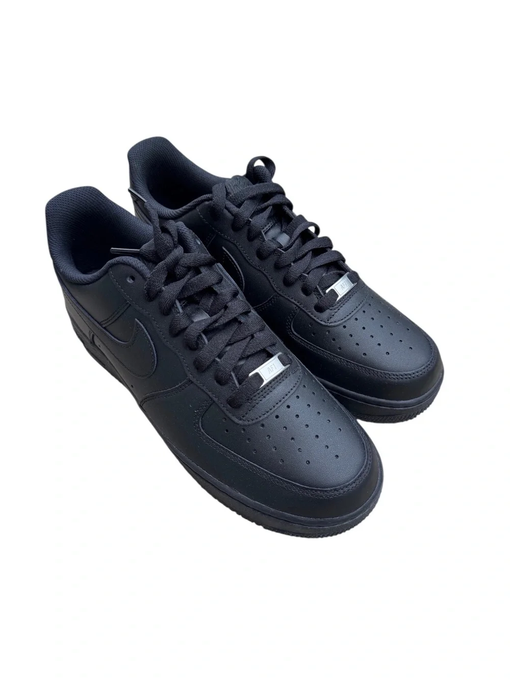 Nike Men’s Black Low-Top Leather Sneakers